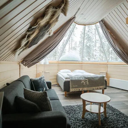 Northern Lights Village Resort 4*