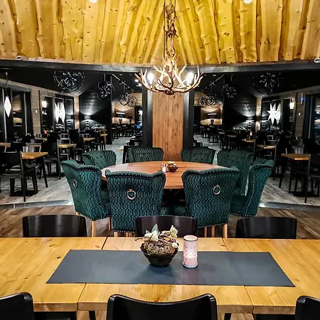 Northern Lights Village Resort 4*