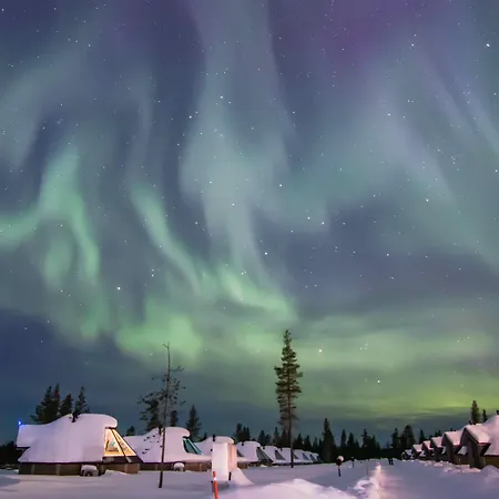 منتجع Northern Lights Village ساريسيلكا