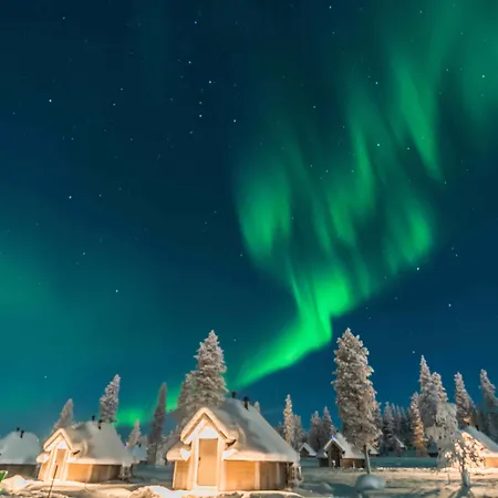 Northern Lights Village منتجع 4*