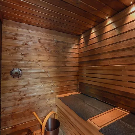 منتجع Northern Lights Village