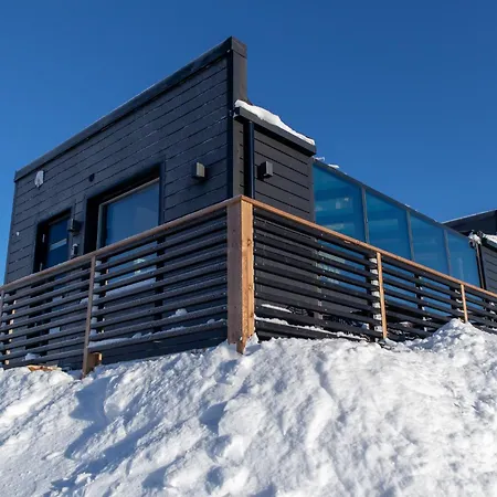 منتجع Northern Lights Village