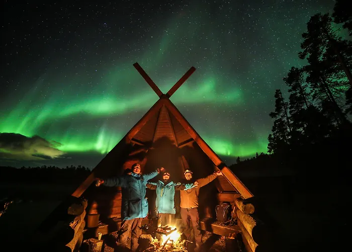 Northern Lights Village منتجع 4*