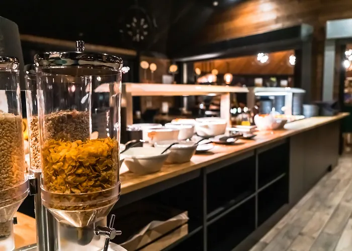 Northern Lights Village منتجع 4*